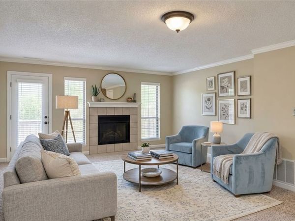 2602 E Sweetbriar Drive , Fayetteville, AR 72703