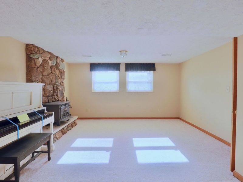 3023 Valley View Road NE, Lancaster, OH 43130 Photo 22