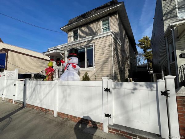 5909 69th Street , Unit 2 R, Maspeth, NY 11378