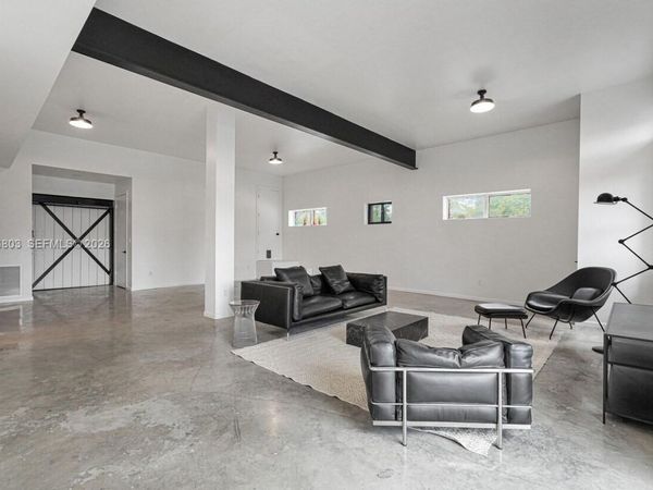 1800 N Miami Ave , Miami, FL 33136