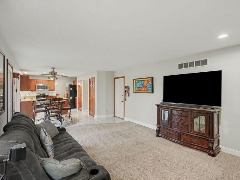 2212 Forest Pond Drive, Hebron, KY 41048 Photo 14