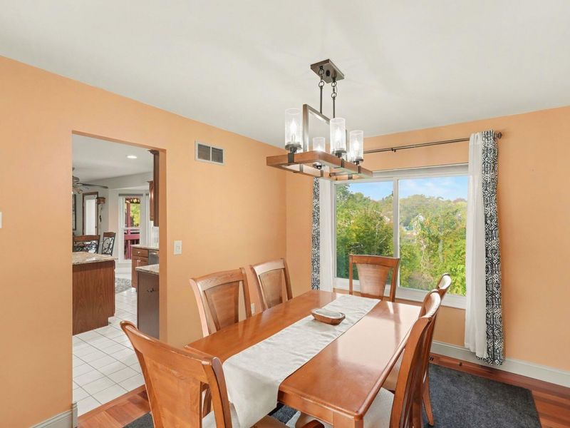 2212 Forest Pond Drive, Hebron, KY 41048 Photo 5