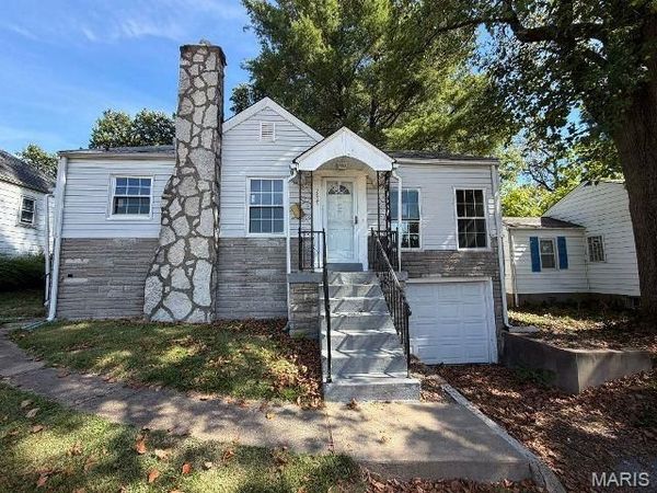 7625 Belwood Drive , St Louis, MO 63121