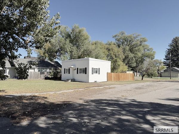 820 N Shilling Avenue, BLACKFOOT, ID 83221