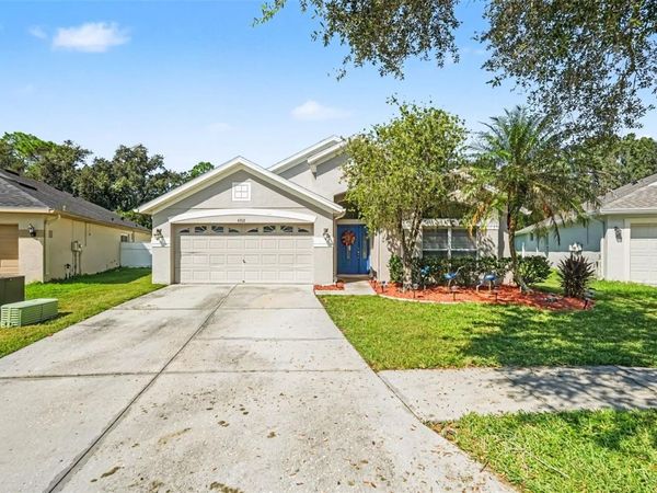 6805 BLUFF MEADOW COURT , WESLEY CHAPEL, FL 33545
