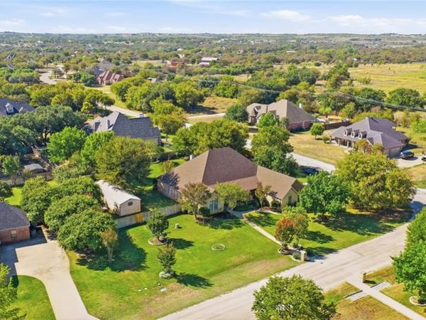 223 Deer Creek Drive, Aledo, TX 76008