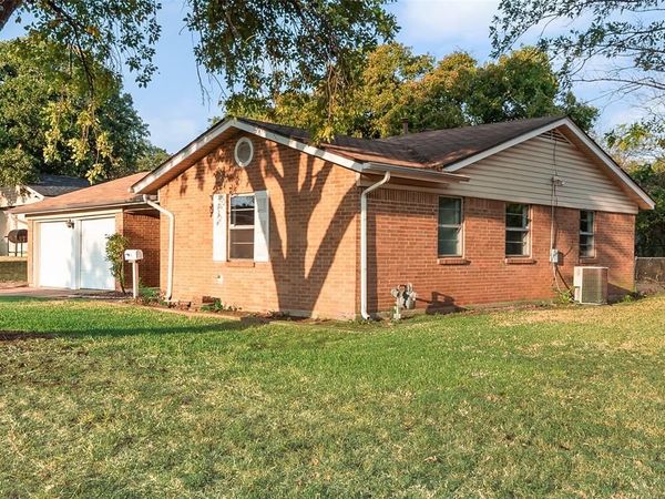 6609 Trailwood Drive, Forest Hill, TX 76140