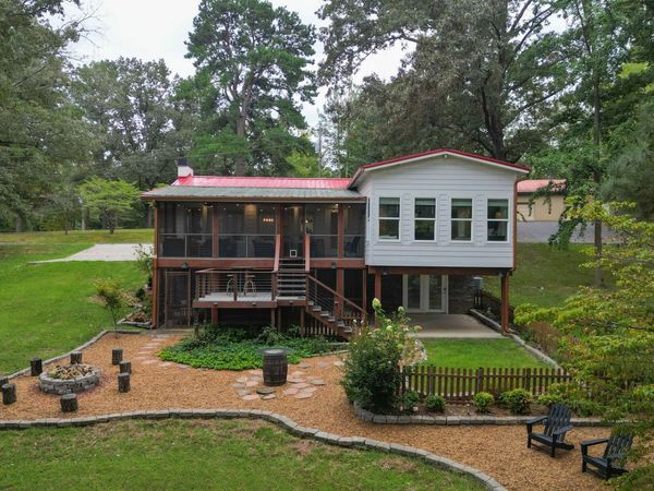 675 Lakeway Dr , Murray, KY 42071