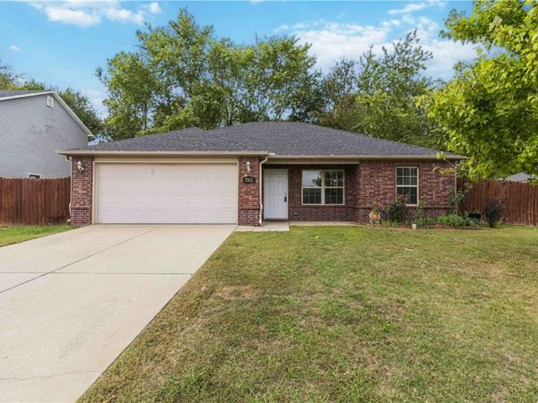 1562 Sango Street , Springdale, AR 72764