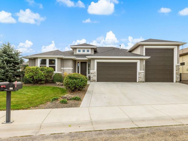 1085 W Tanzanite Drive, Kuna, ID 83634