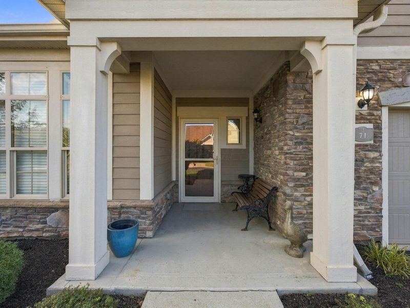 71 Courtyard Crossing Drive, Powell, OH 43065 Photo 5