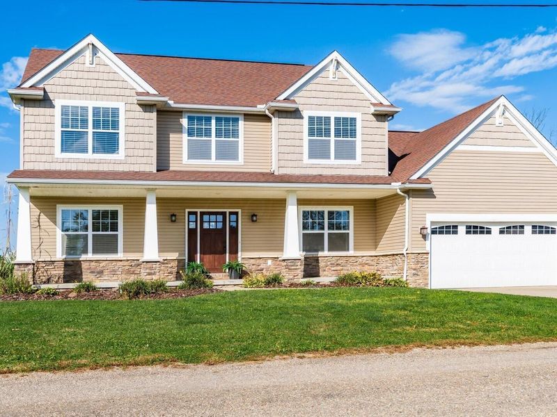 7957 Black Avenue , Cambridge, OH 43725 Photo 1