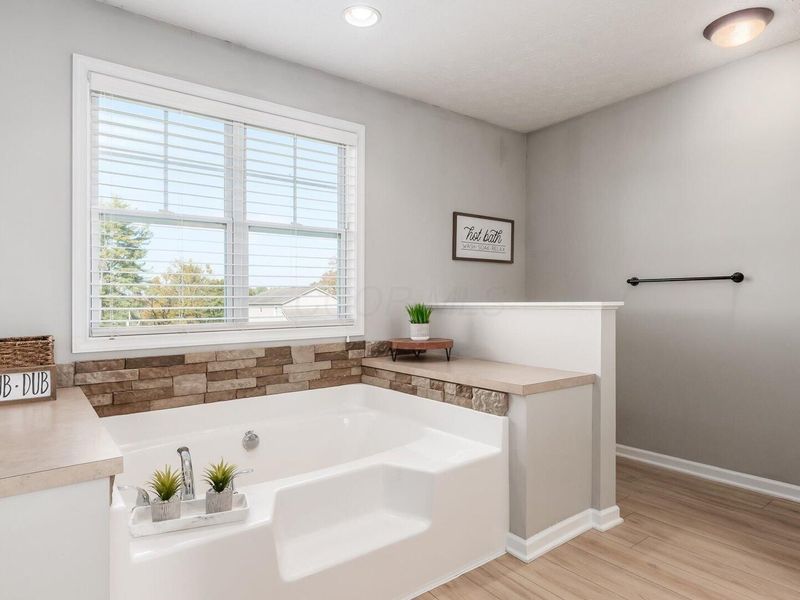 7957 Black Avenue , Cambridge, OH 43725 Photo 30