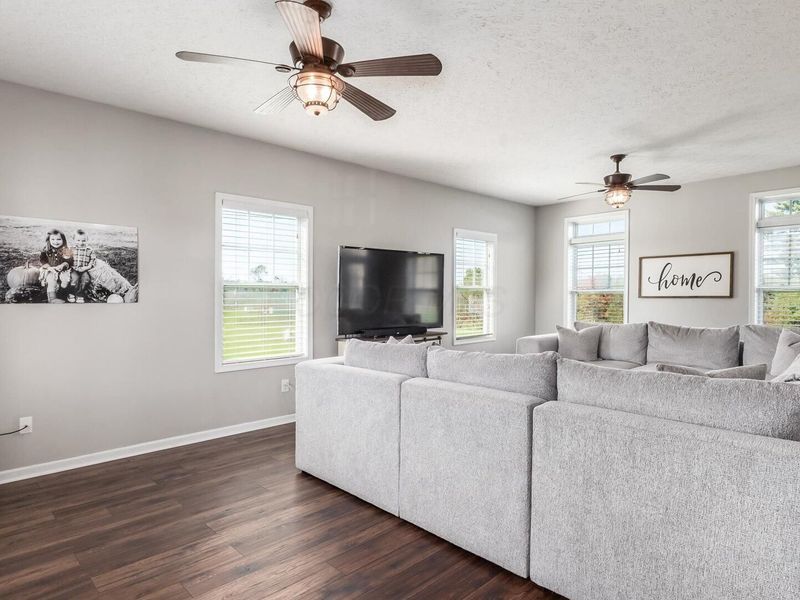 7957 Black Avenue , Cambridge, OH 43725 Photo 9