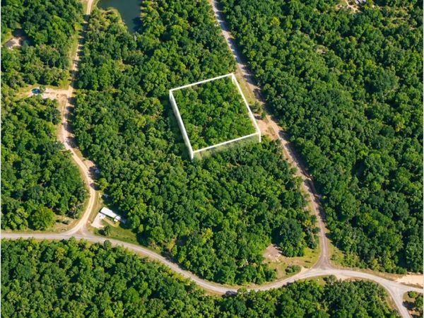 115 Peachwood Ln , Holladay, TN 38341