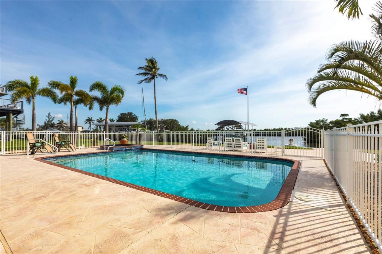 24197 Treasure Island Boulevard, Punta Gorda, FL 33955 Photo