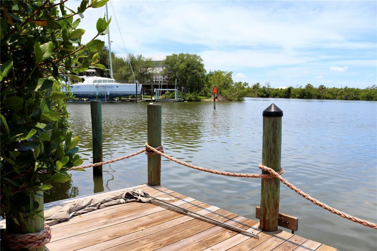 24197 Treasure Island Boulevard, Punta Gorda, FL 33955 Photo