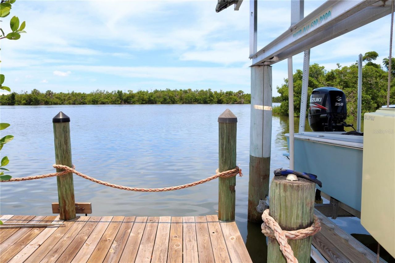 24197 Treasure Island Boulevard, Punta Gorda, FL 33955 Photo