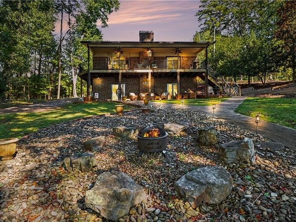 1041 Emerald Shores , Mount Gilead, NC 27306