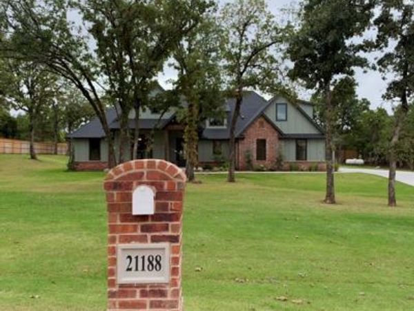 21188 Reserve Circle, Harrah, OK 73045