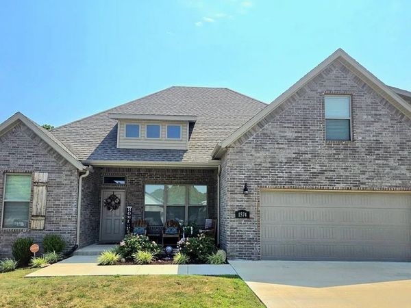 1574 N Pershing Street , Fayetteville, AR 72704