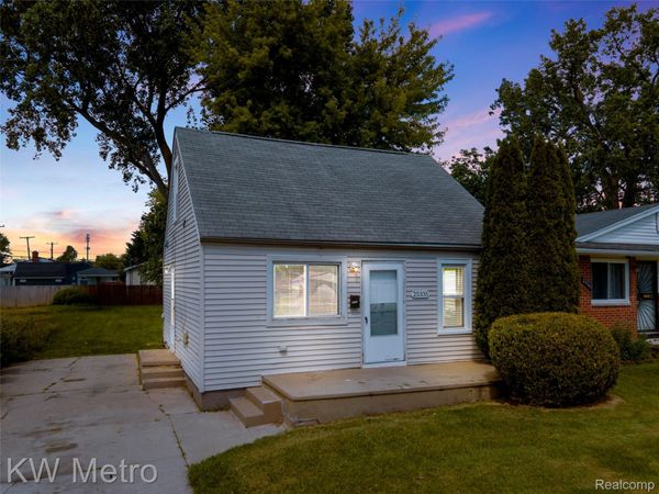 25335 Pinehurst Street , Roseville, Mi 48066