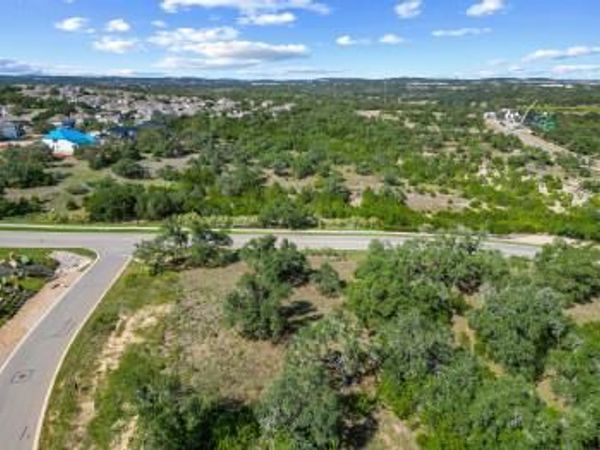 123 Crosswater LN, Dripping Springs, TX 78620