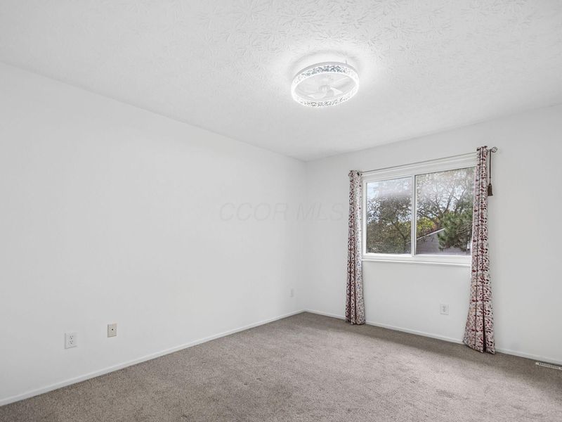 115 Corbins Mill Drive , Dublin, OH 43017 Photo 21