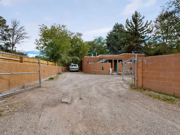 1330 Goff Boulevard SW, Albuquerque, NM 87105