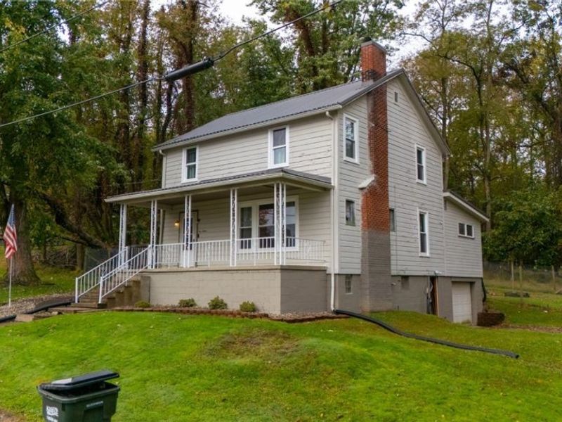 112 Spring Street, Saint Clairsville, OH 43950 Photo 3
