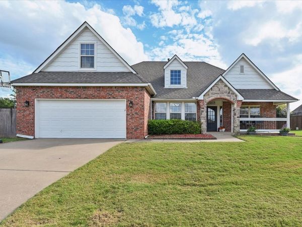 11617 S Primrose Court , Jenks, OK 74037