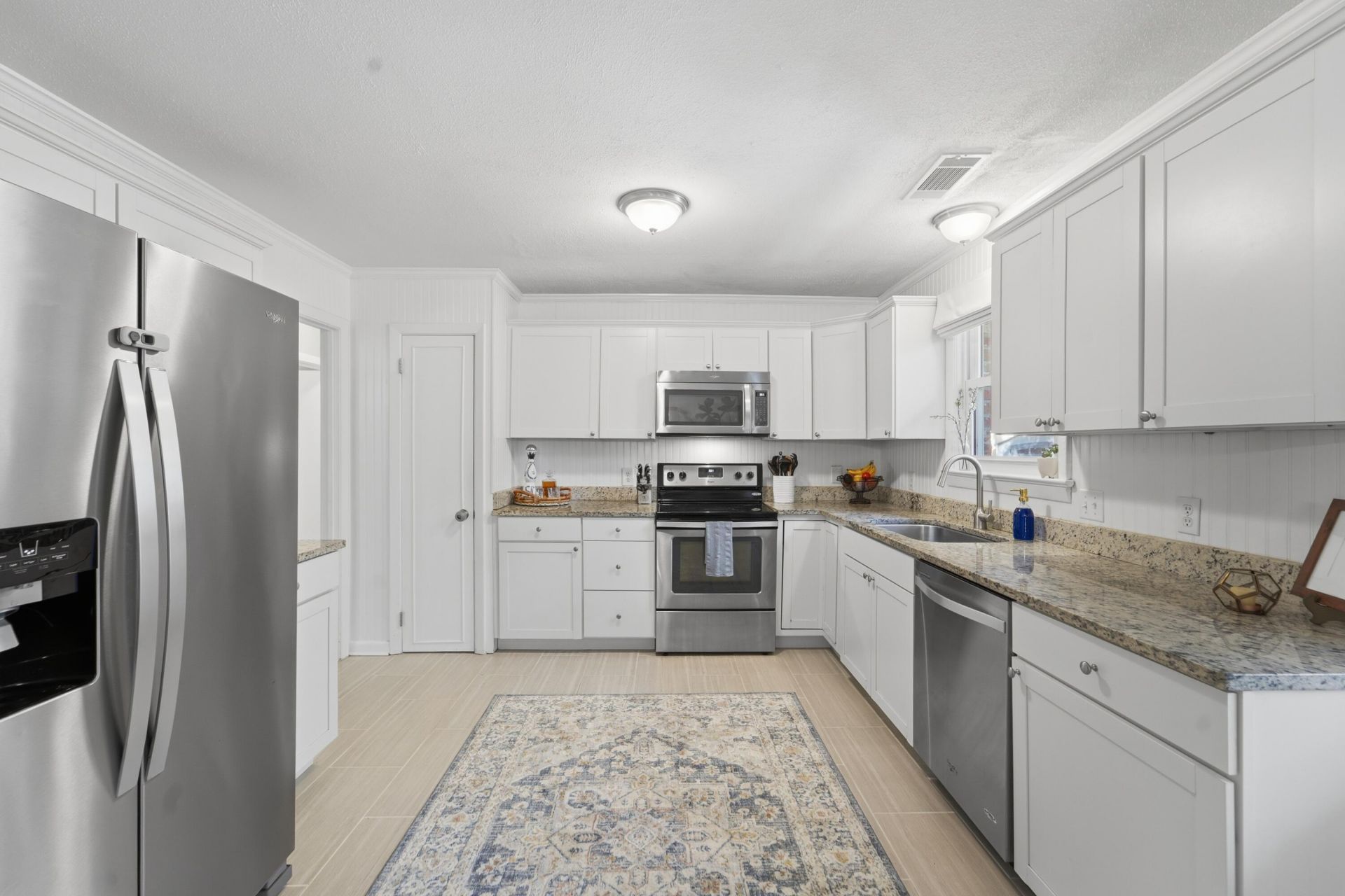 1551 Salisbury Street Photo 19