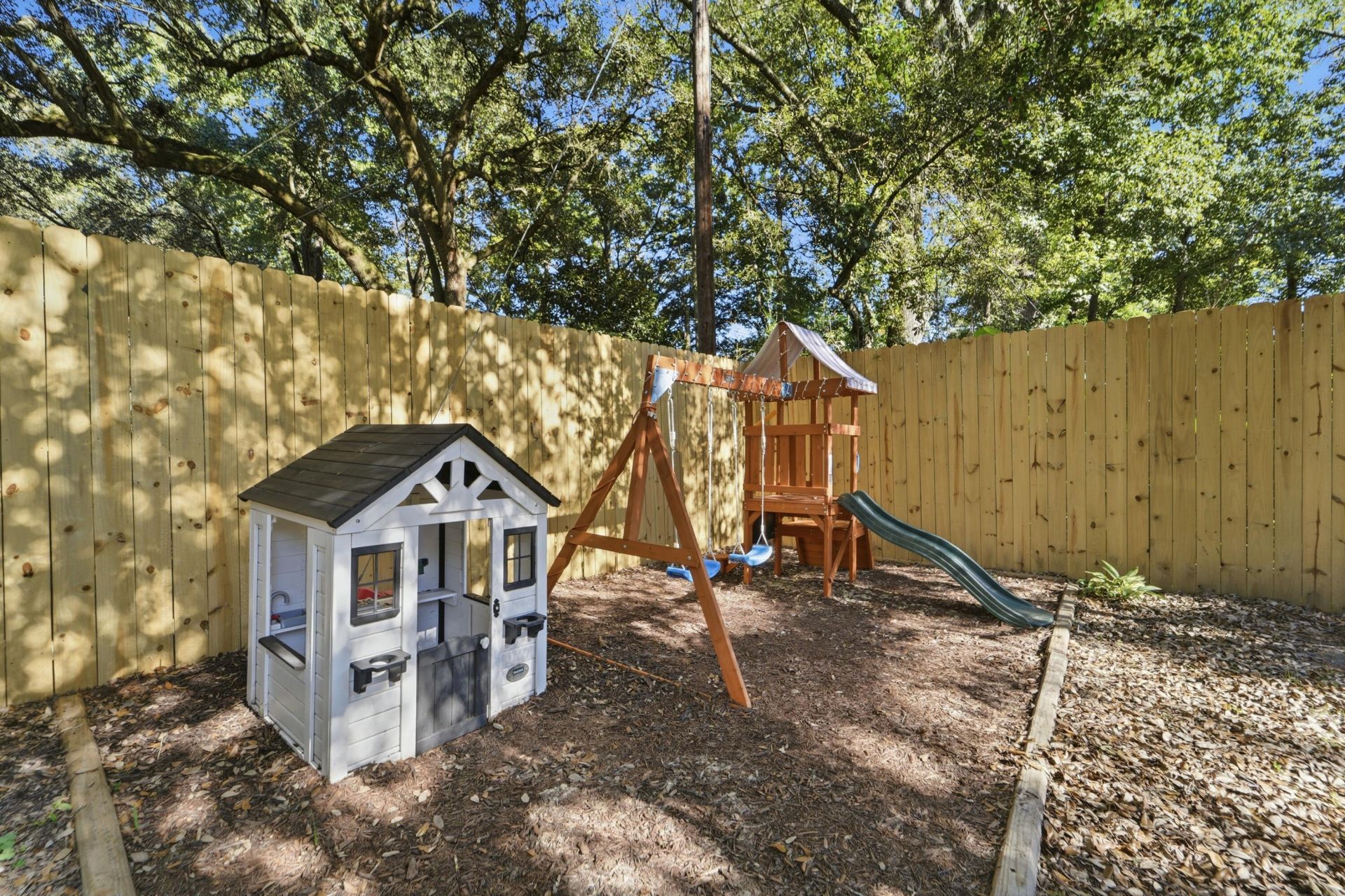 1551 Salisbury Street Photo 34
