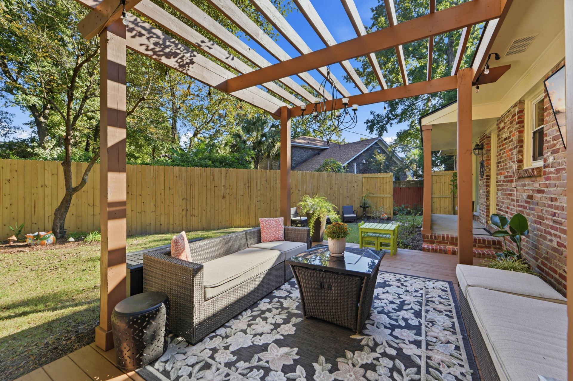 1551 Salisbury Street Photo 35