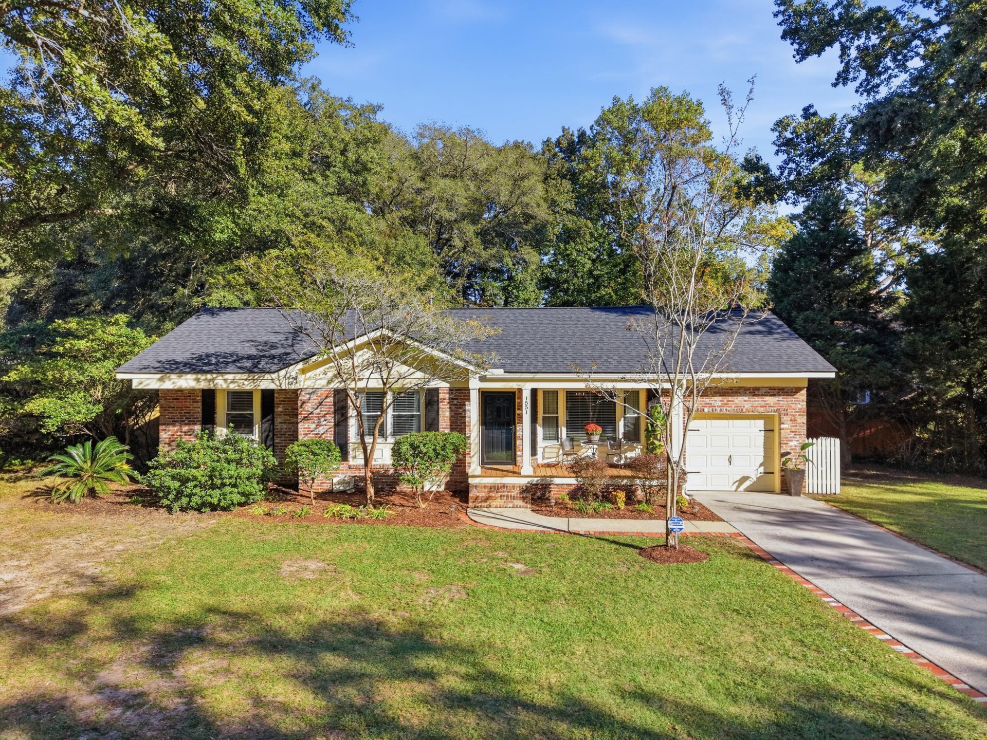 1551 Salisbury Street Photo 39