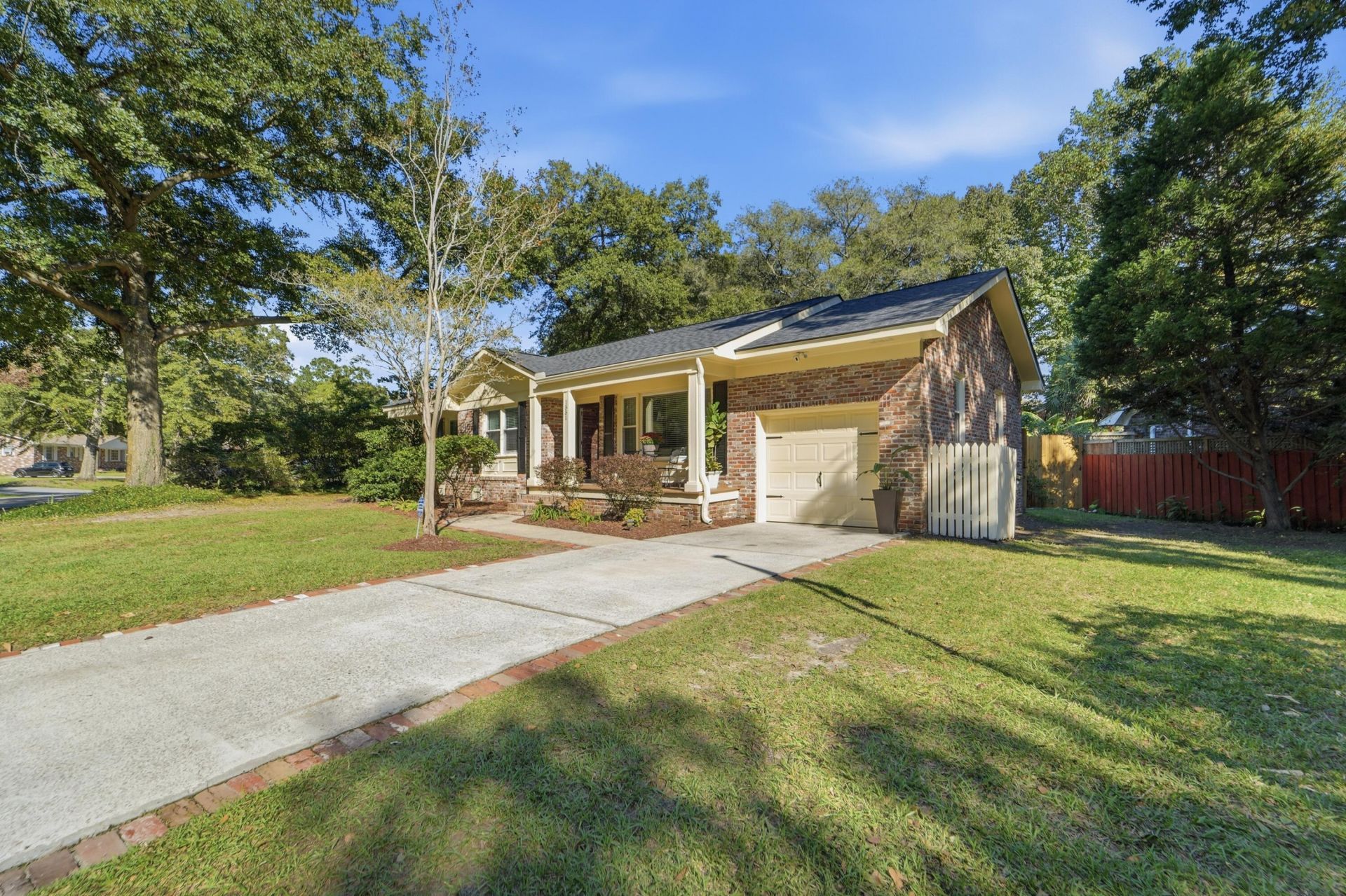 1551 Salisbury Street Photo 41