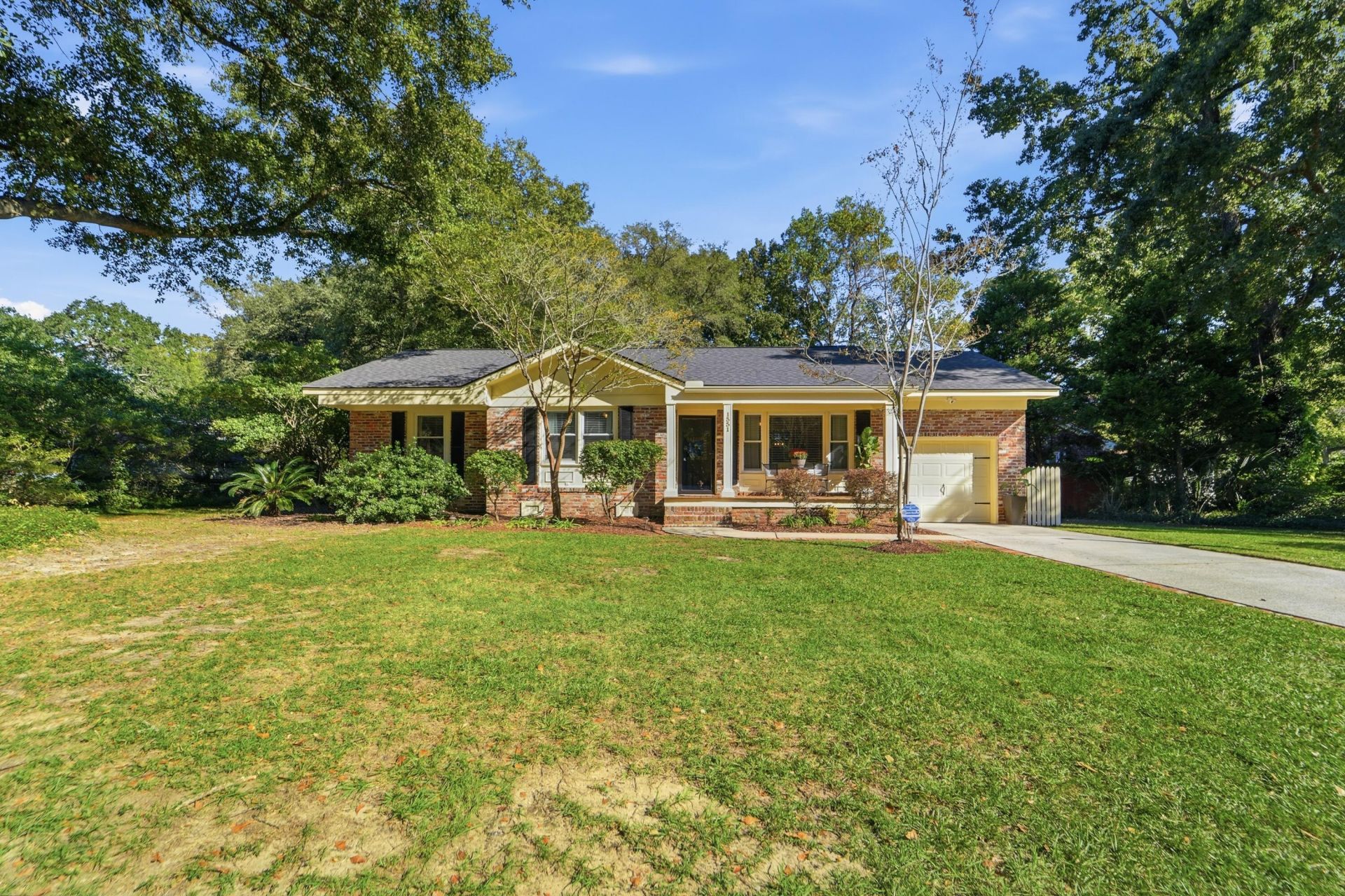 1551 Salisbury Street Photo 43