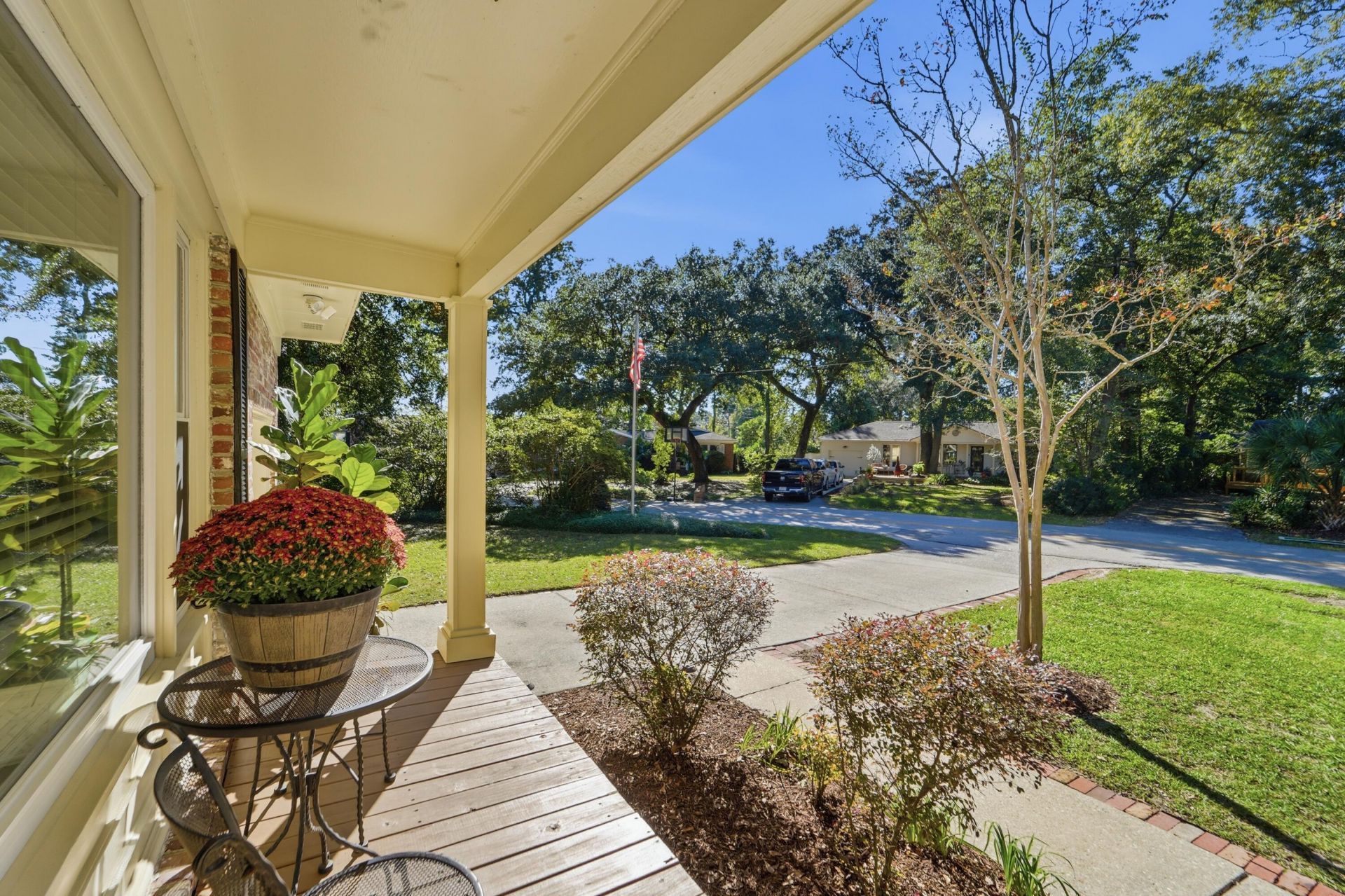 1551 Salisbury Street Photo 6