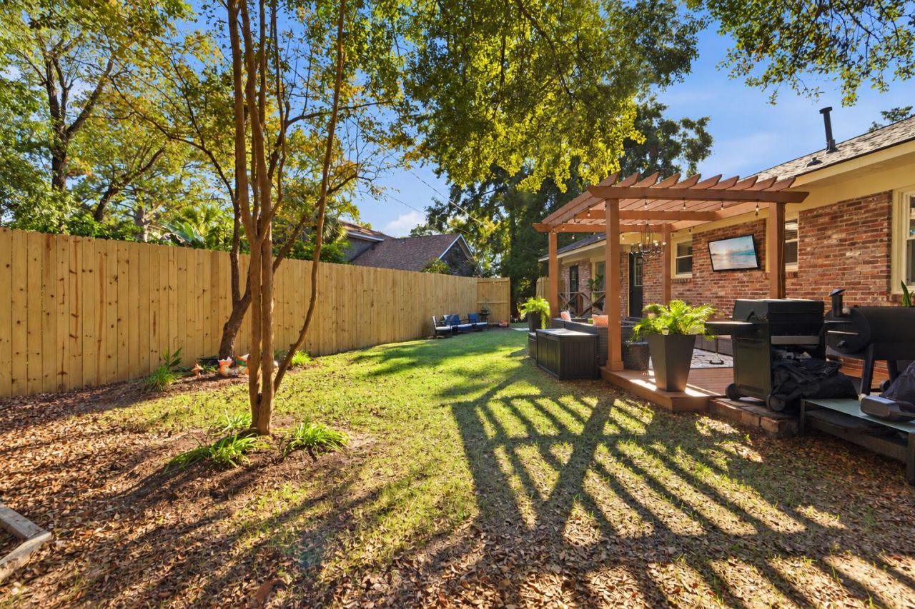 1551 Salisbury Street Photo 9
