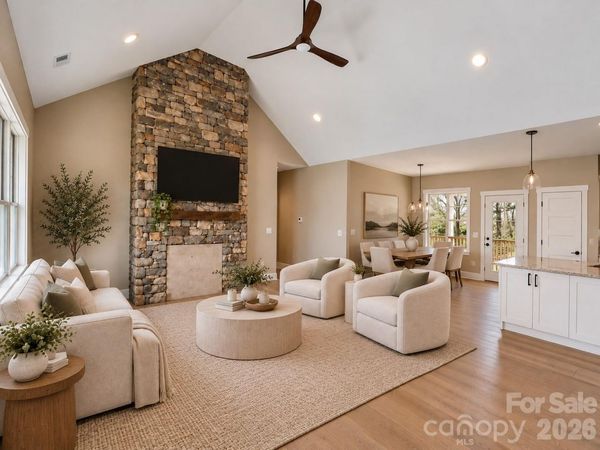 14 Olde Oak Court , Hendersonville, NC 28792