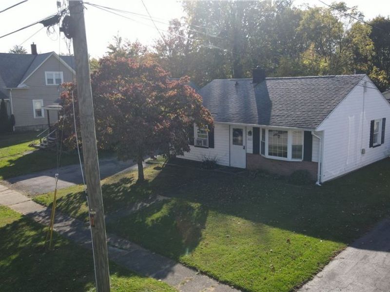 1025 Thayer Avenue, Ashtabula, OH 44004 Photo 2