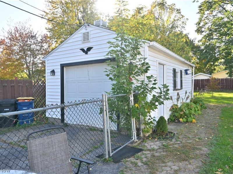 1025 Thayer Avenue, Ashtabula, OH 44004 Photo 4