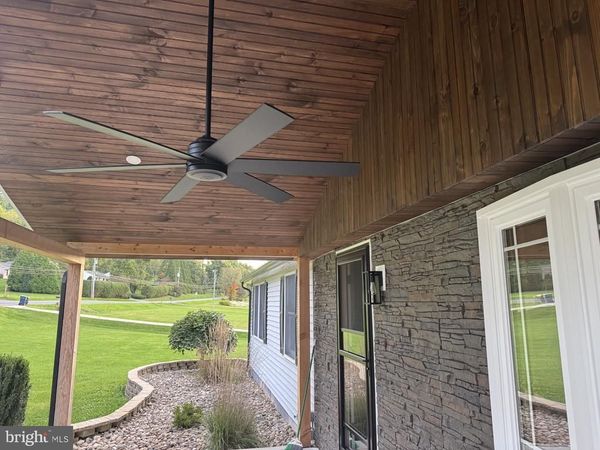 3913 IRISH CREEK ROAD, BERNVILLE, PA 19506