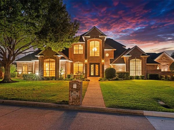 901 Walnut Falls Circle , Mansfield, TX 76063