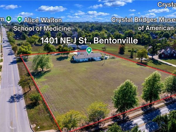1401 NE J Street , Bentonville, AR 72712