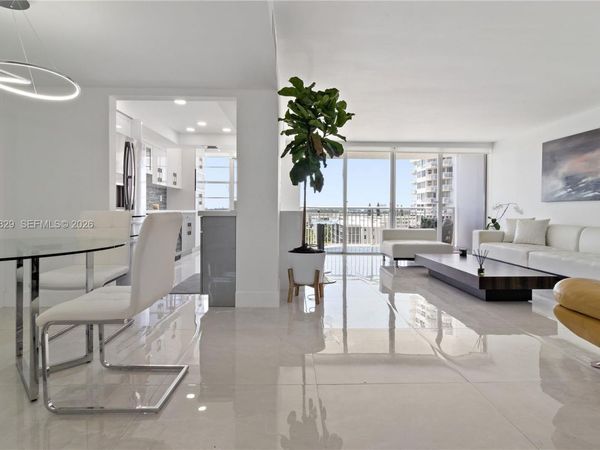 18081 Biscayne Blvd , Unit 801, Aventura, FL 33160