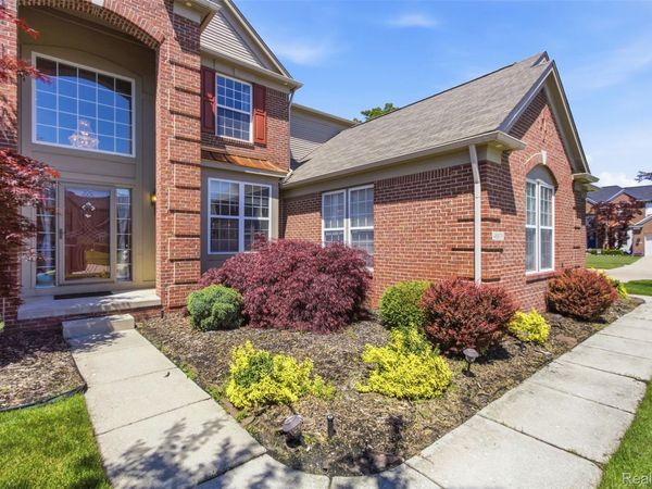 48879 Michaywe Drive, Macomb Township, Mi 48044