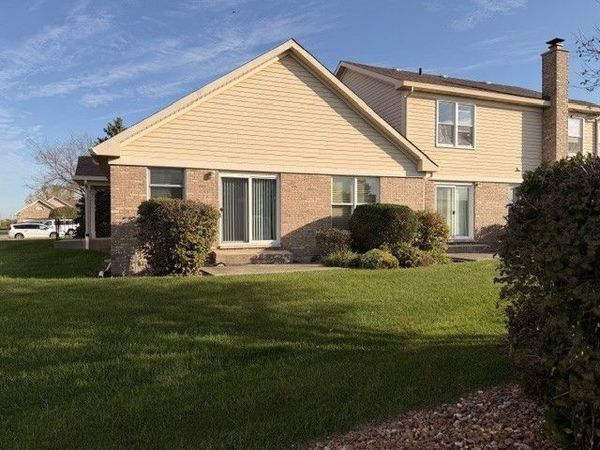 7917 Belle Rive Court , Tinley Park, IL 60477