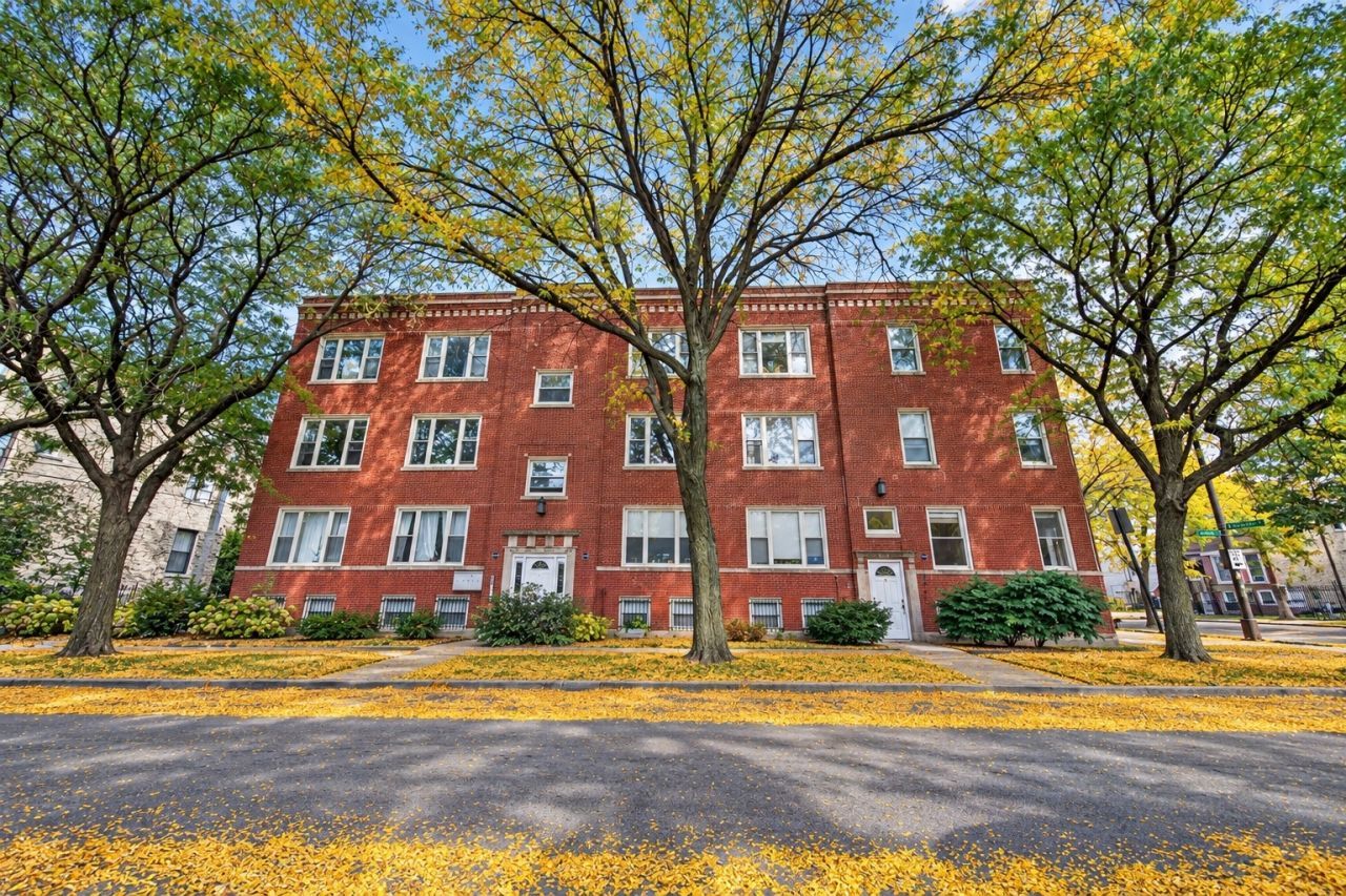 3402 W Medill Avenue, Unit 1, Chicago, IL 60647 Main Photo