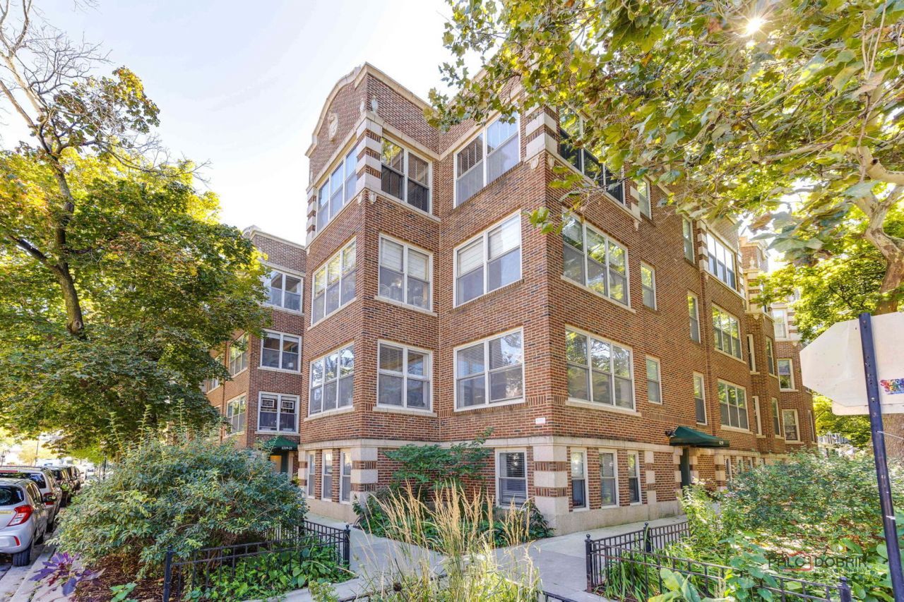 1219 W Rosemont Avenue, Unit 3, Chicago, IL 60660 Main Photo